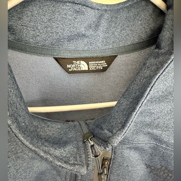 Very nice very warm quarter zip pullover by North Face. - Picture 2 of 3